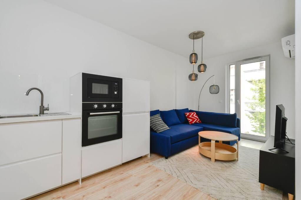 New Modern Apartment In City Center Bratislava Exteriör bild